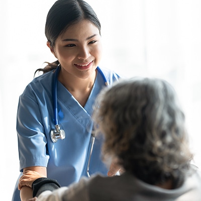 女性中心のスタッフです